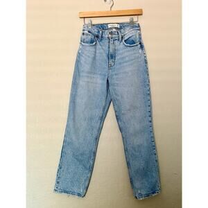 Abercrombie and Fitch 90’s Straight leg jeans , Curve love. Size 25/ 0 XS